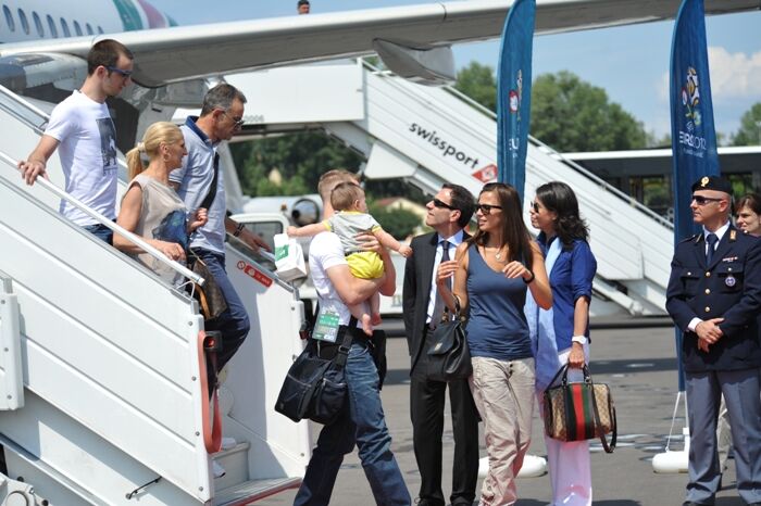 Евро-2012. Сборная Италии на удачу взяла украинские венки