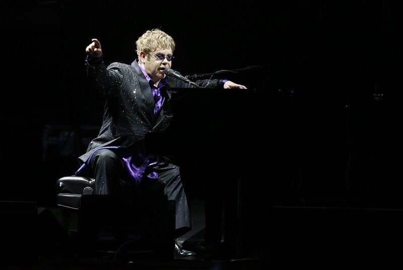 Элтон Джон и Queen "взорвали" Майдан. Фото. Видео