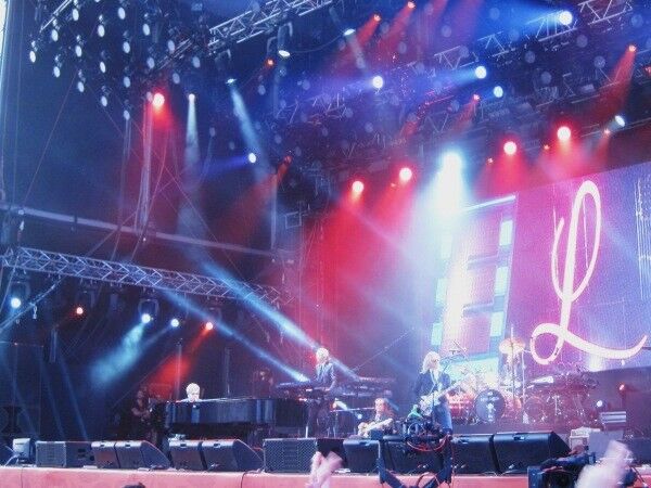 В Киеве состоялся концерт Элтона Джона и группы Queen
