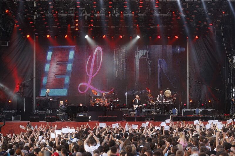 Элтон Джон и Queen "взорвали" Майдан. Фото. Видео