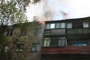 На Донетчине произошел пожар в пятиэтажном жилом доме