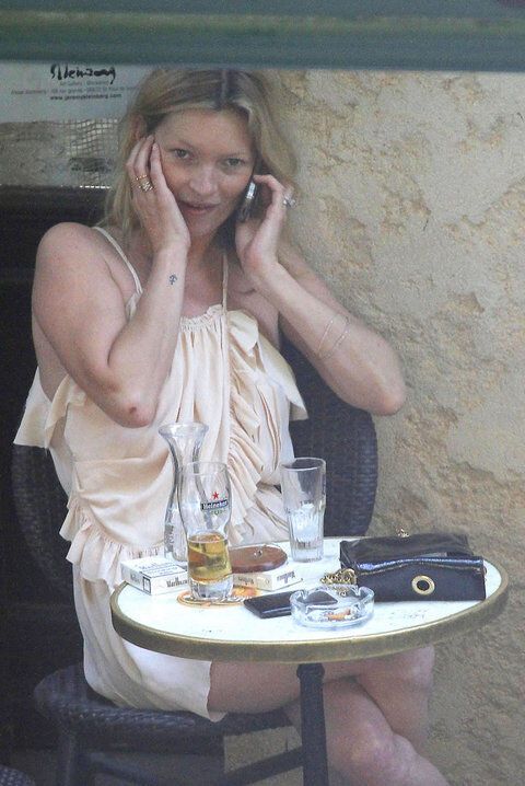Кейт Мосс отправилась на отдых во Францию. Фото