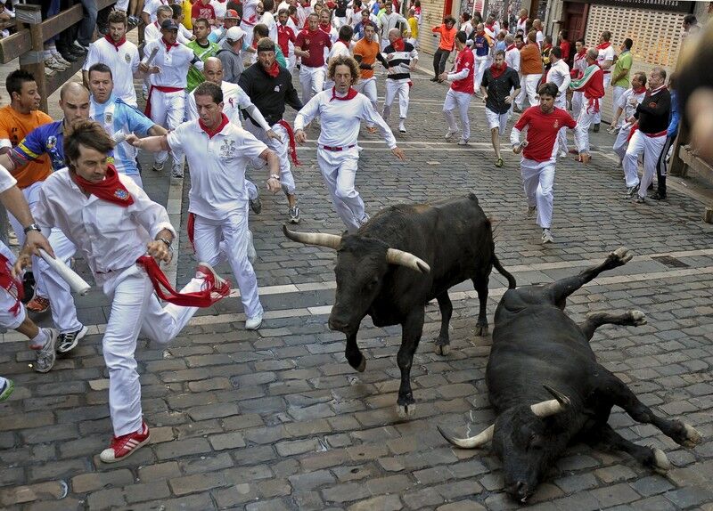 Святкові бігу биків в Іспанії: десятки постраждалих