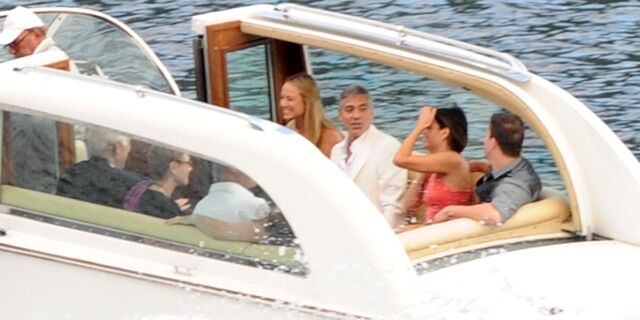 Клуни принял друзей Стейси на своей вилле. Фото