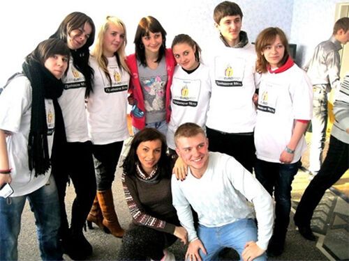 Активістка "Молодих регіонів" загрожує Власенко судом