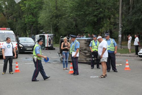 В Запорожье в ДТП с участием скорой были повреждены 4 авто