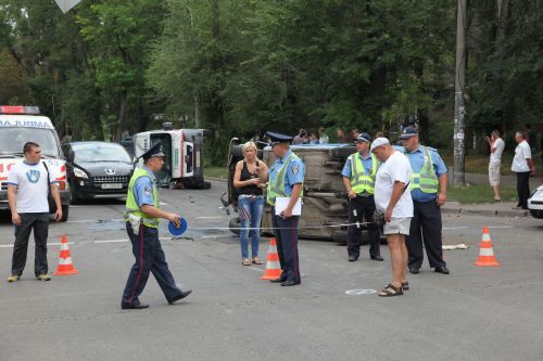 У Запоріжжі в ДТП за участю швидкої були пошкоджені 4 авто