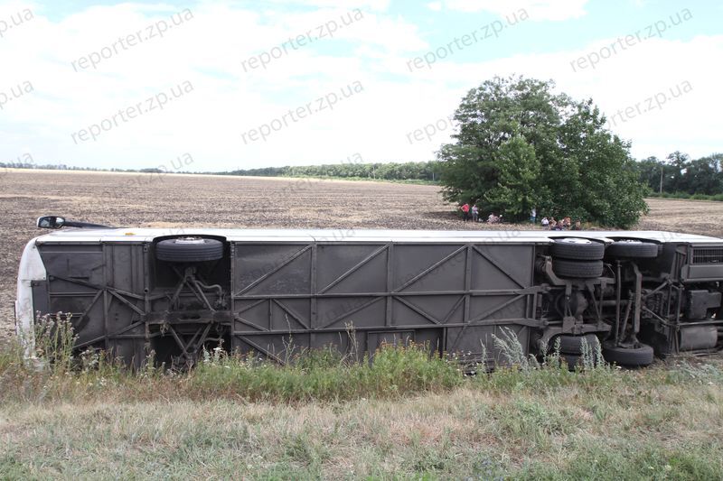 ДТП на Запоріжжі: загиблу витягли з-під уламків