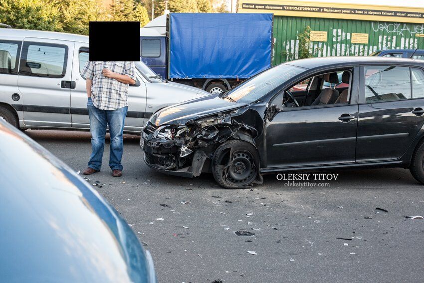 В Киеве мотоцикл взорвался на остановке – есть жертвы. Фото. Видео