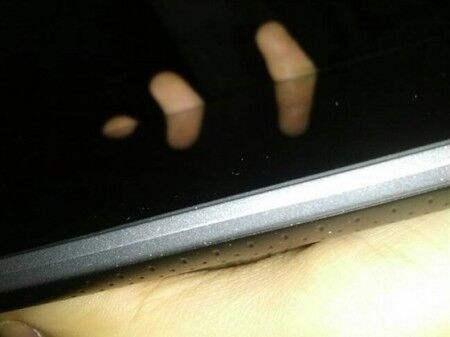 Планшет Google Nexus 7 ругают за качество изготовления. Фото  
