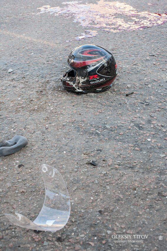В Киеве мотоцикл взорвался на остановке – есть жертвы. Фото. Видео