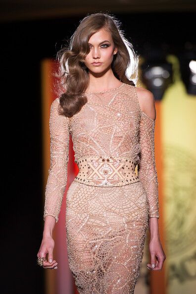 Показ Versace открыл Неделю высокой моды в Париже. Фото