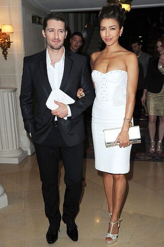 Показ Versace открыл Неделю высокой моды в Париже. Фото