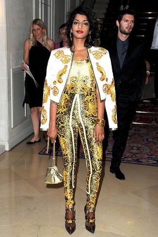 Показ Versace открыл Неделю высокой моды в Париже. Фото