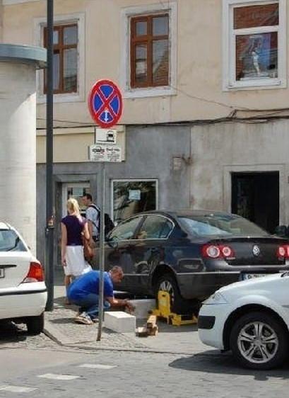 Оригинальный способ избавиться от блокиратора колес. Фото 