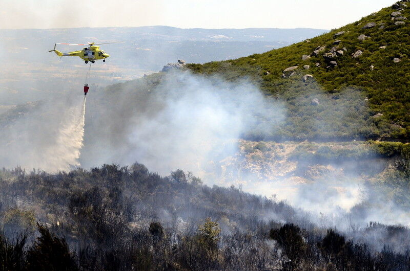 Лесные пожары бушуют на северо-востоке Испании: есть погибшие