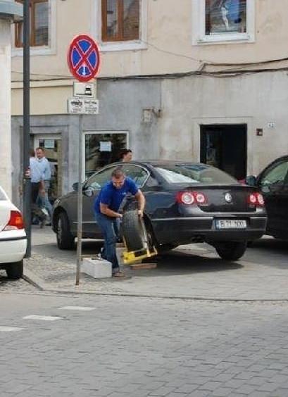 Оригинальный способ избавиться от блокиратора колес. Фото 