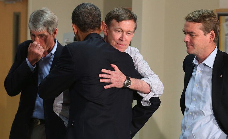 Обама встретился с семьями погибших в Колорадо