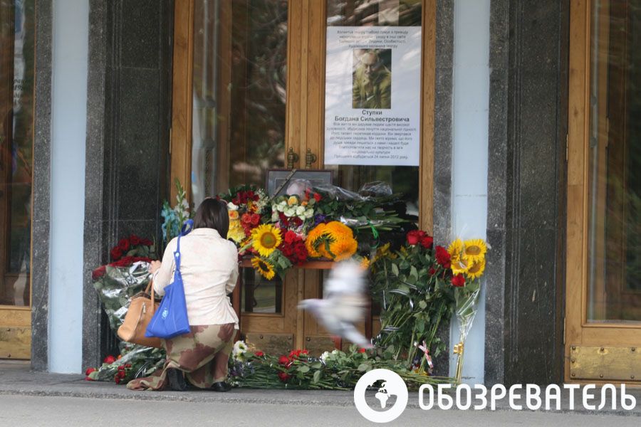 В театре Франко прощаются со Ступкой