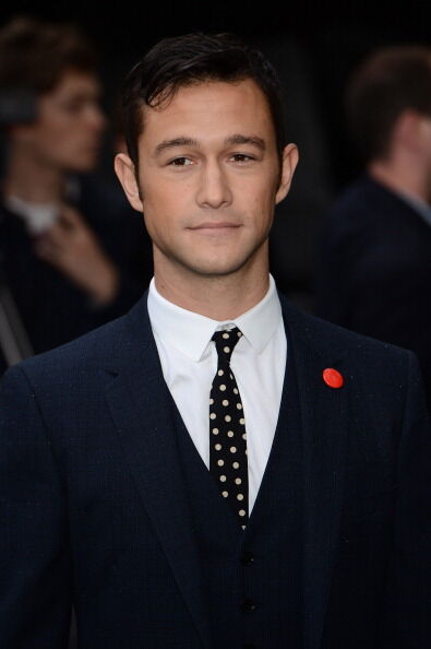 Потрясающее платье Энн Хэтэуэй на премьере "Бэтмена"