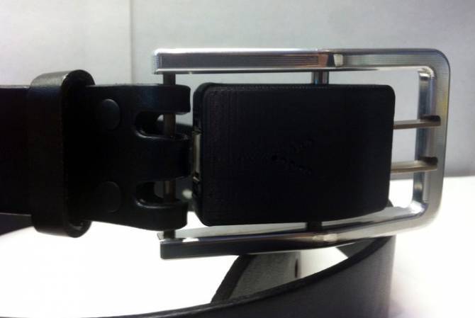 CaliBuilt Volt Buckle - пряжка-зарядка для зарядки смартфонов. Фото. Видео 