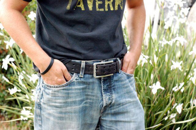 CaliBuilt Volt Buckle - пряжка-зарядка для зарядки смартфонов. Фото. Видео 