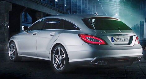 Новую модель Mercedes случайно рассекретили раньше срока. Видео