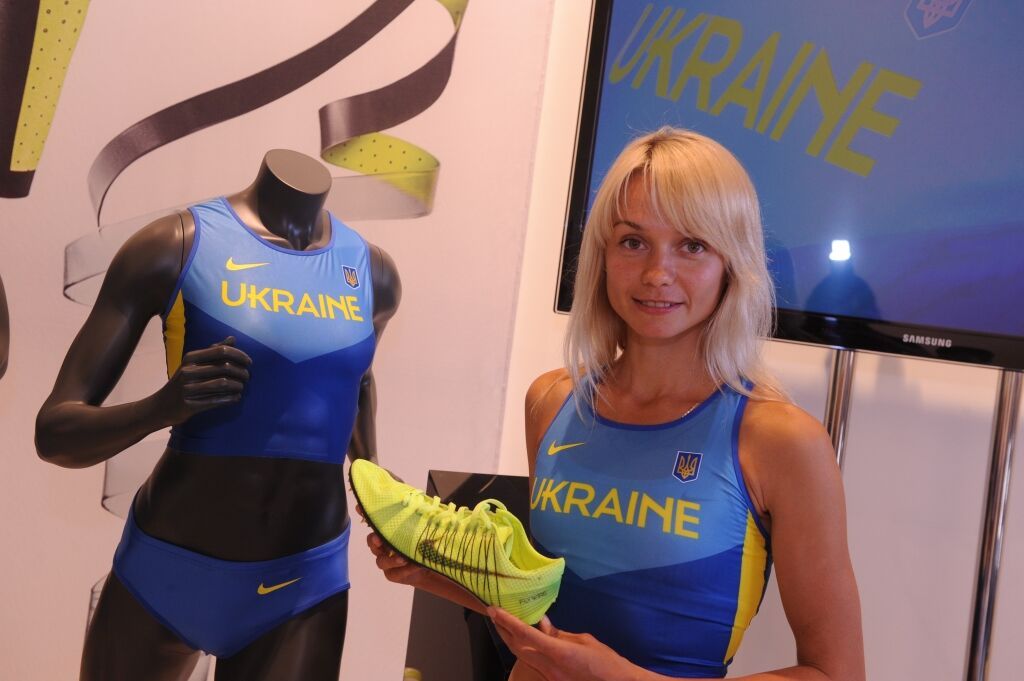 Сборная Украины по легкой атлетике презентовала "олимпийскую" экипировку. Фото