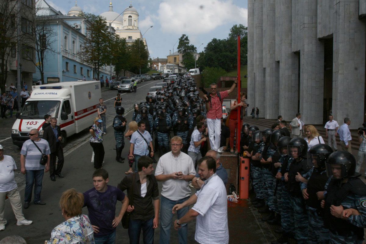 Протесты под Украинским домом