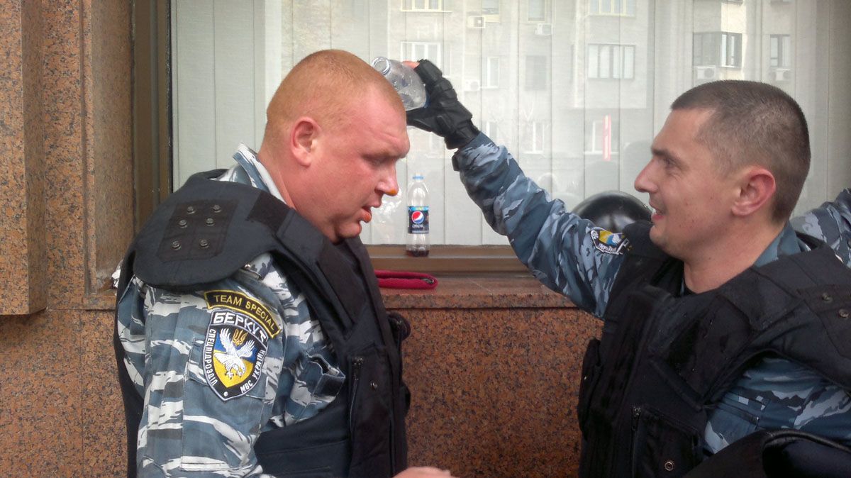 Протесты под Украинским домом