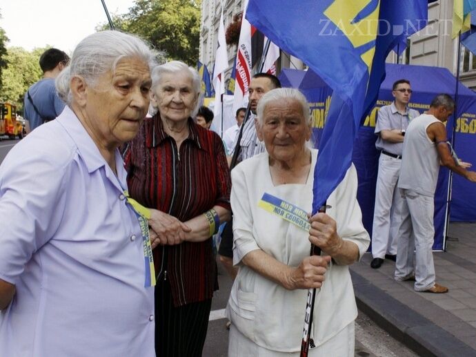 Львовский облсовет поставил языковой ультиматум губернатору