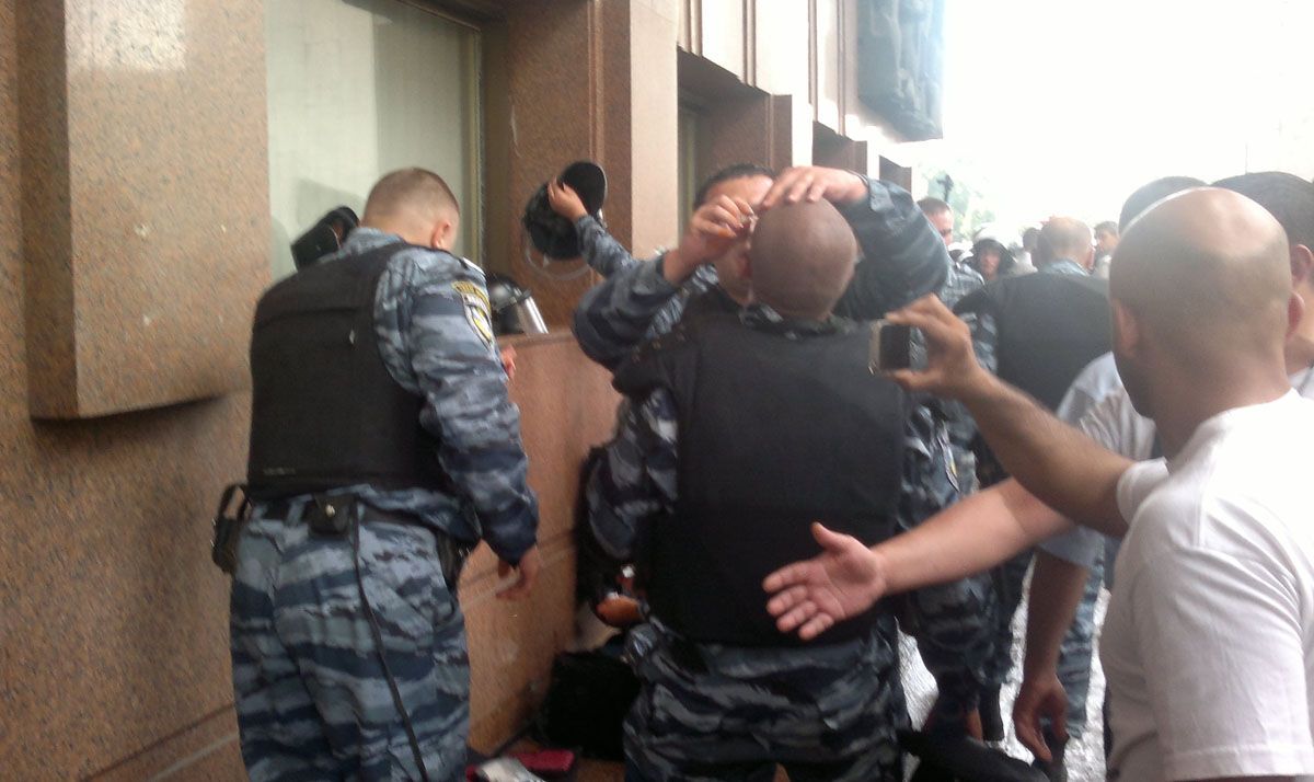 Протесты под Украинским домом