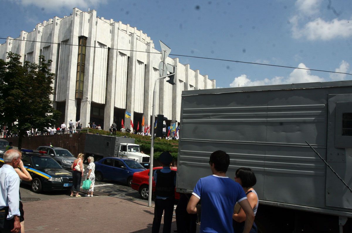 Протесты под Украинским домом