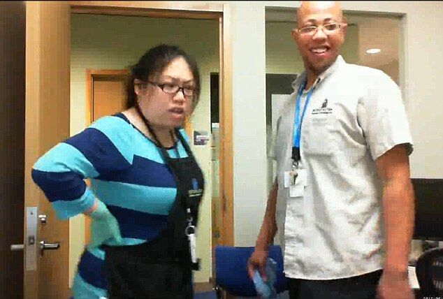 Работник снял клип о том, как в офисе воруют его яблоки. Видео