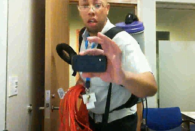 Работник снял клип о том, как в офисе воруют его яблоки. Видео