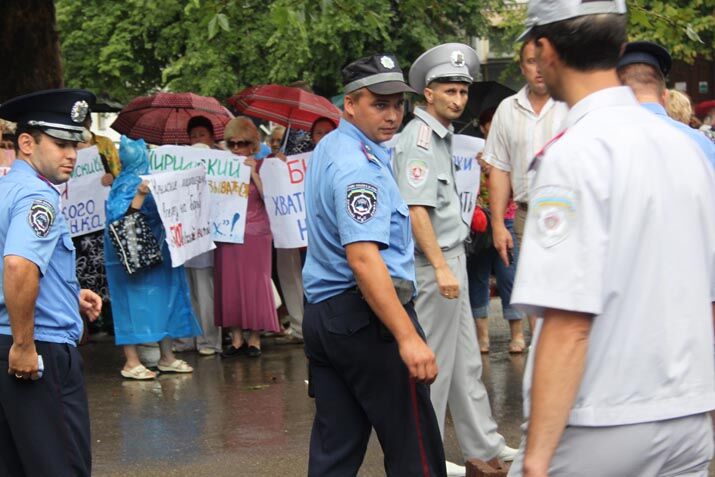 В Крыму митинговали "за" и "против" закона о языках