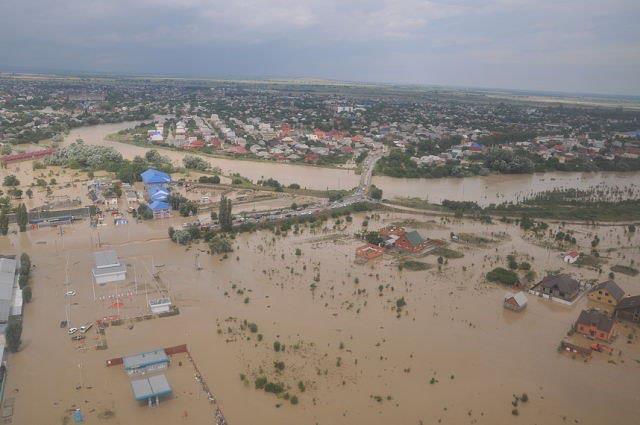 Сутки после наводнения на Кубани. Фото. Видео