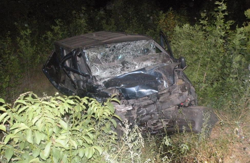 В "лобовухе" двух микроавтобусов погиб человек. Фото