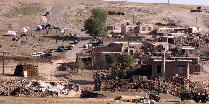 Иран скорбит по жертвам мощных землетрясений