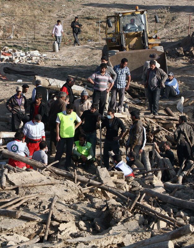 Иран скорбит по жертвам мощных землетрясений