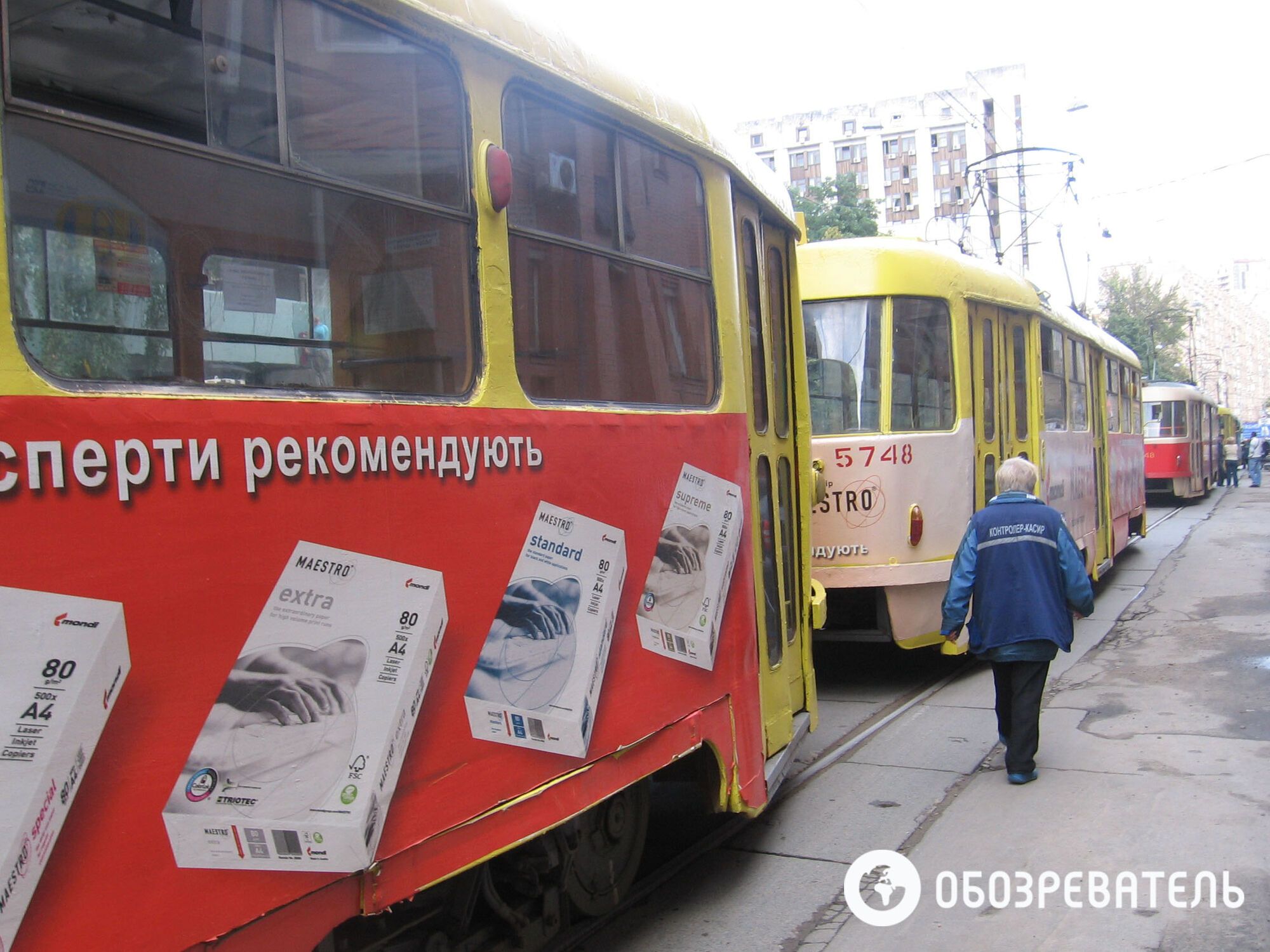 В центре Киева иномарка заблокировала движение трамваев, 15 августа 2012