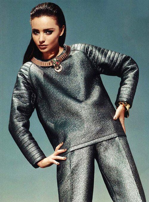 Космическая Керр позирует для Vogue. Фото