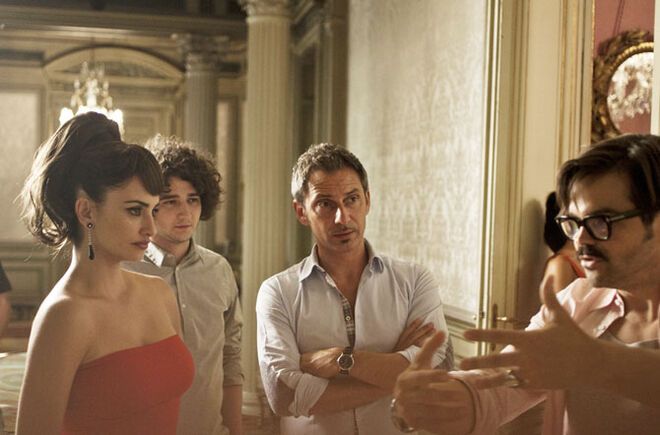 Пенелопа Круз работает над популярным календарем. Фото