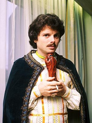 Умер исполнитель гимна хиппи San Francisco