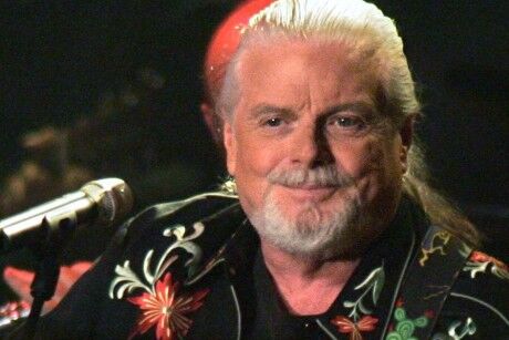 Умер исполнитель гимна хиппи San Francisco