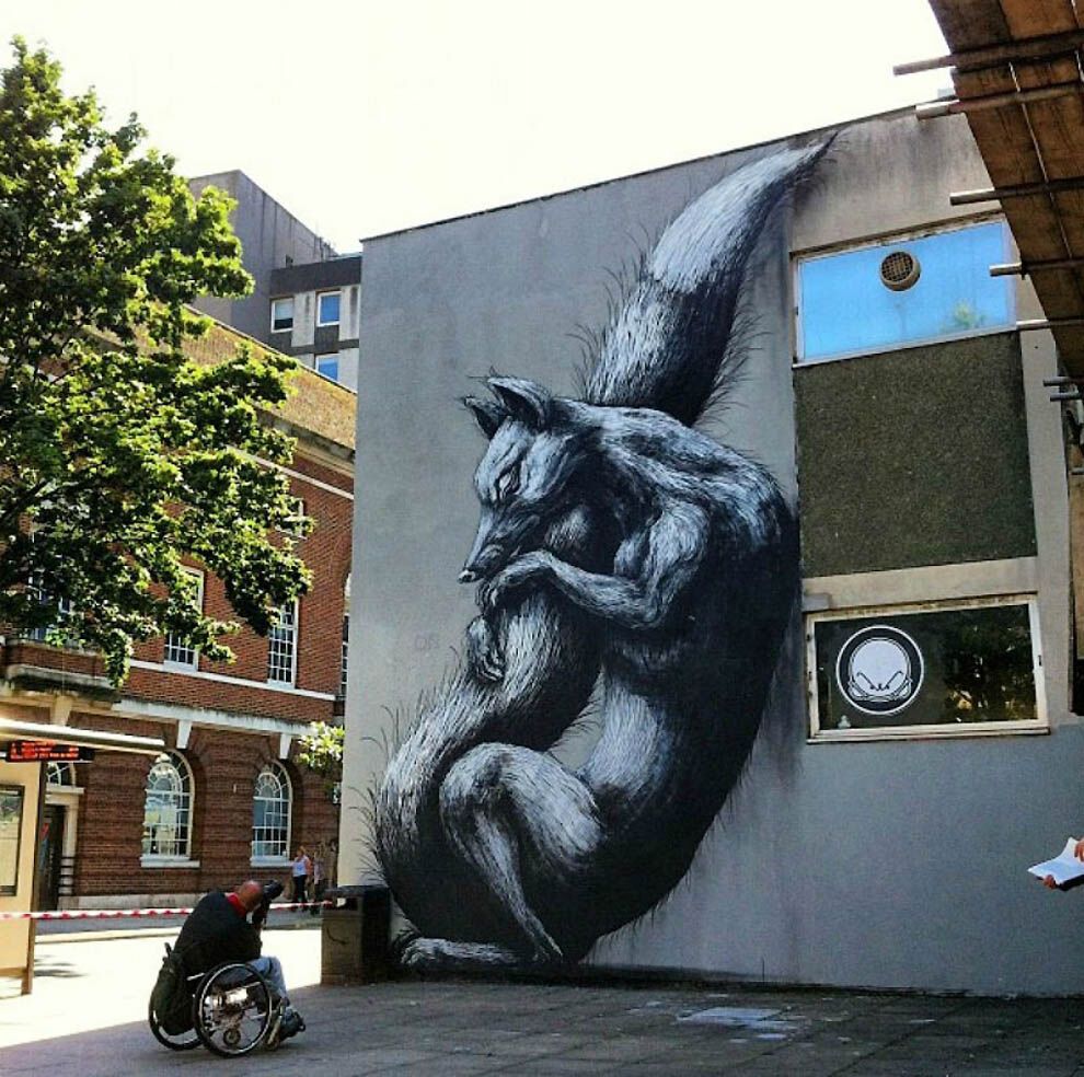 Лучшие работы жанра стрит-арт за август