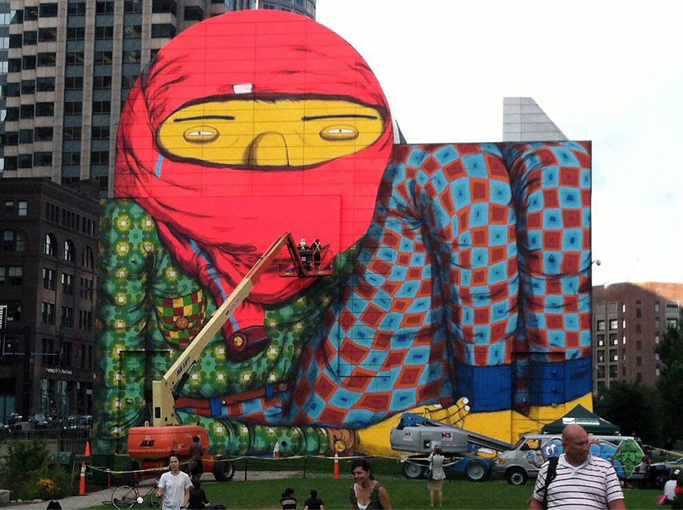 Лучшие работы жанра стрит-арт за август