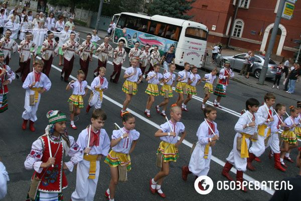 В Киеве прошел парад вышиванок