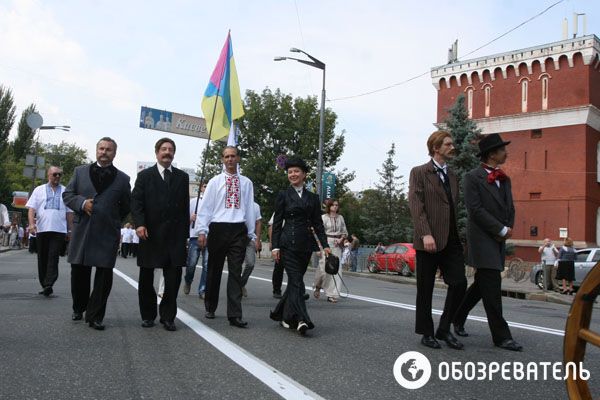 У Києві пройшов парад вишиванок