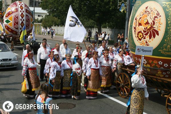 В Киеве прошел парад вышиванок